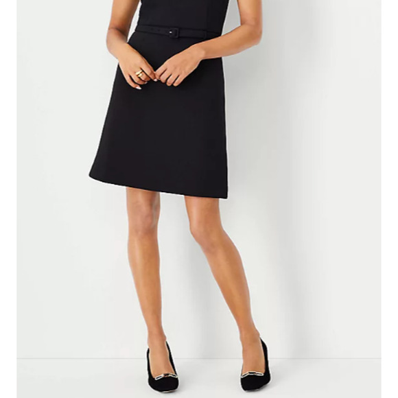 NWOB Ann Taylor Chain High Block Heel Suede Pumps Gold  6.5 - Picture 4 of 7